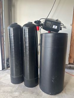 Excellent condition full system water softener with all the parts and manual - disconnected and ready for pick up!