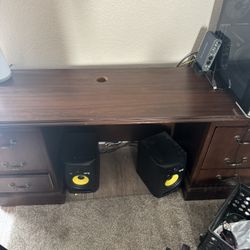 Solid Desk