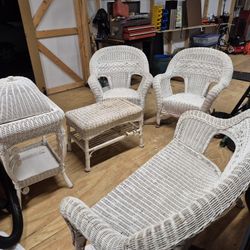 CHILDRENS WICKER SET.    LIKE NEW!  $350.00 OR BEST OFFER!
