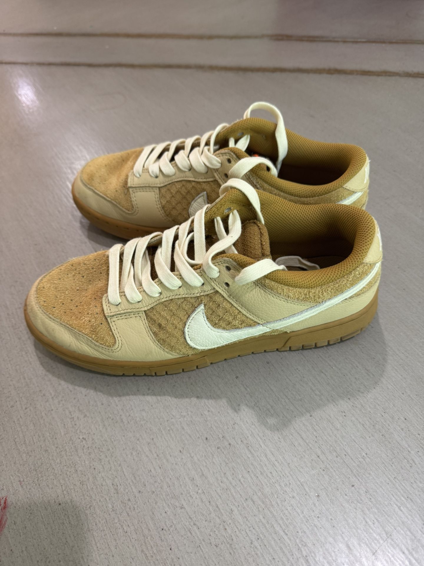 Nike Dunk Low Retro   Wheat/coconut Milk-Sesame Bleat/Sesame/Noir/Lait de coco