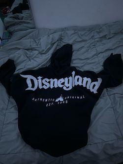 Disneyland Sweater AUTHENTIC