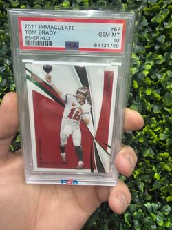 2021 Immaculate Tom Brady Emerald PSA 10