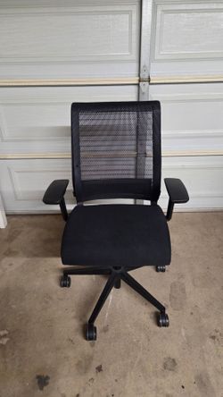 Steelcase Think Chair – Ergonomic Office Chair – Black