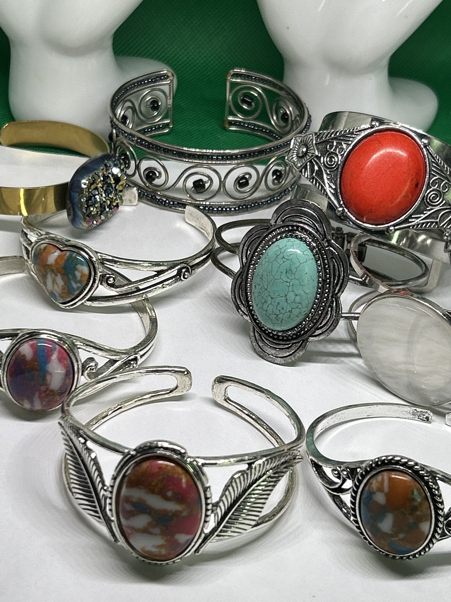 LOTS OF WOMEN BANGLE BRACELET ALL FOR $160
