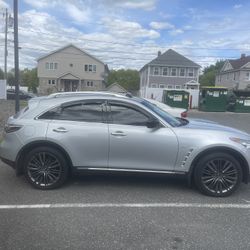 2017 Infiniti Qx70