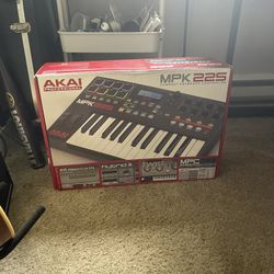 Akai MPK 225