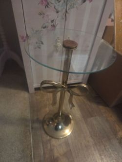 Glass/Gold bow table