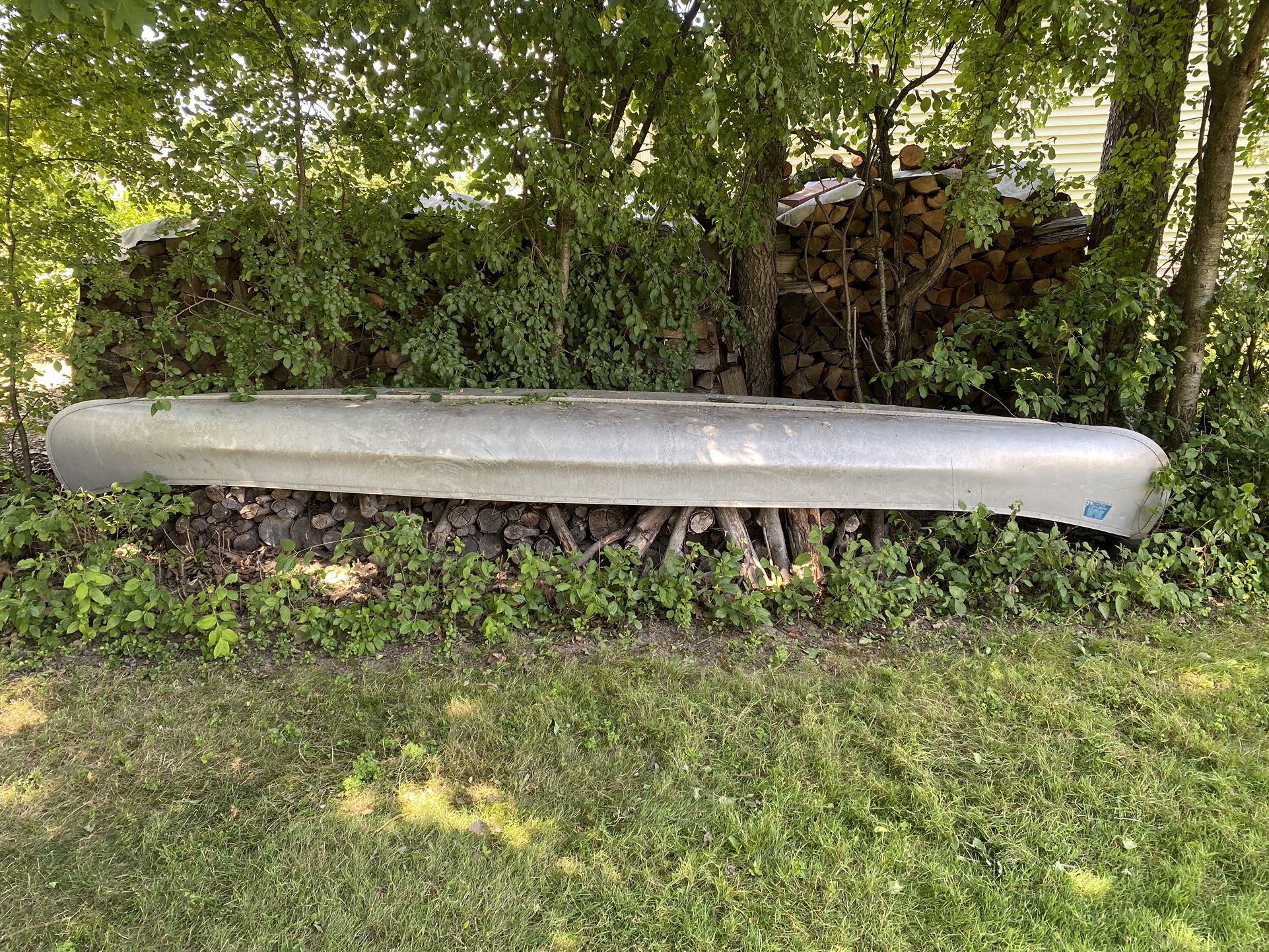 17ft Michi Craft Aluminum Canoe