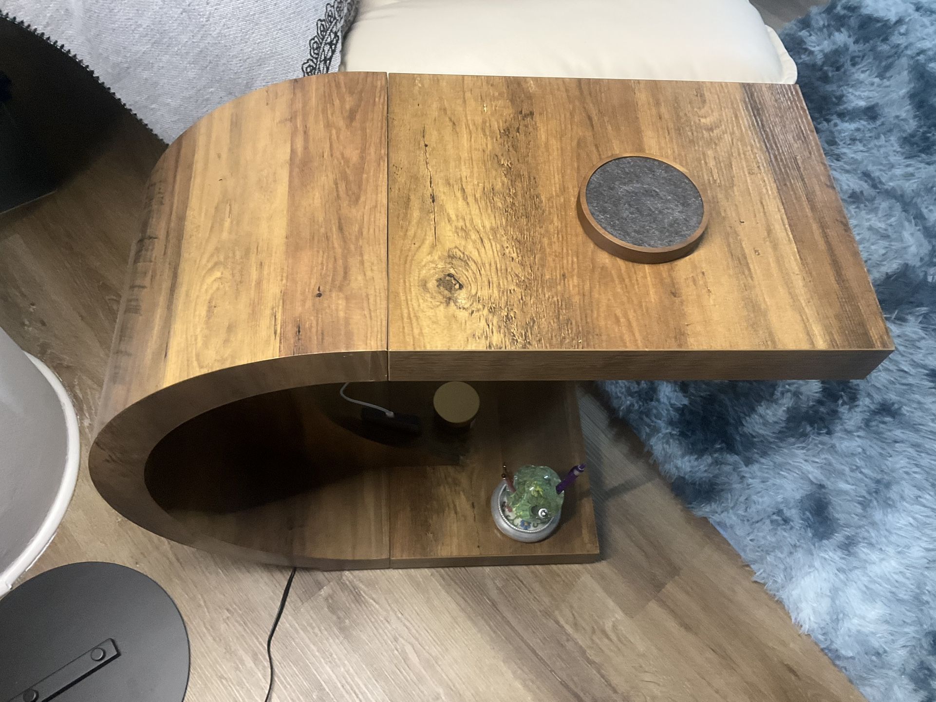 Sofa And 2 End Tables 