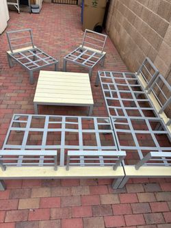 Outdoor Patio Furniture Set – 6 Pieces $500 obo 4 sets available