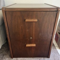 Filing cabinet 