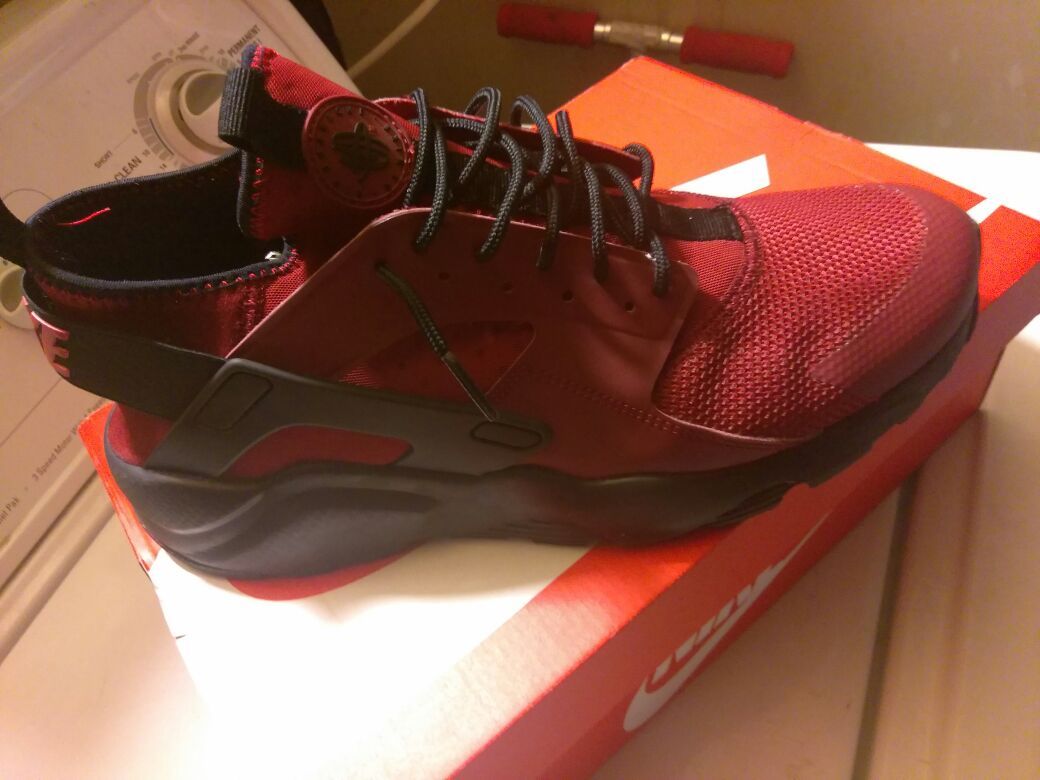 Burgundy Huaraches Size 11