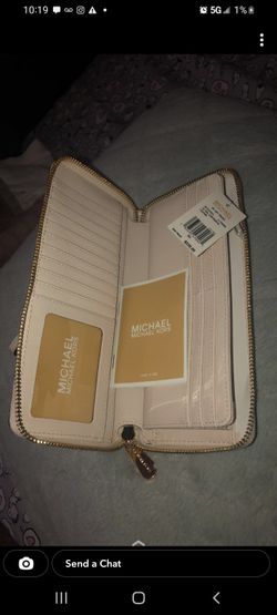 Mk Purse Brand New Never Used 100 Obo
