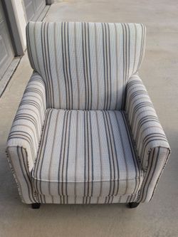 Unica Oxford 7000 Chair, in Durango Pewter.