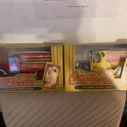 1993  SET (2)  COCA COLA DIE CAST METAL BANK