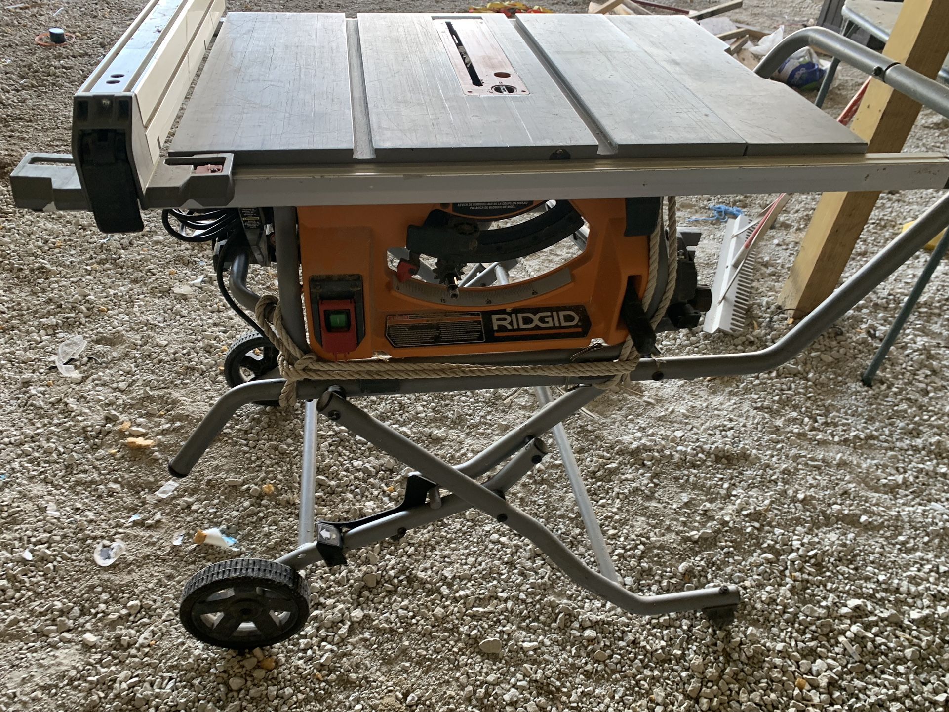 Ridgid 10 Inch Table Saw With Stand
