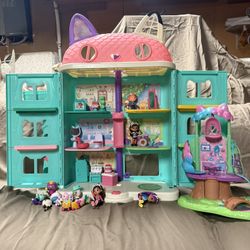 Gabby’s Dollhouse