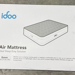 Queen Size Air Matress With Pump 