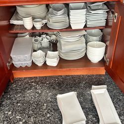 PLATES, BOWLS, AND SO MUCH MORE!! $2 A PIECE!!!