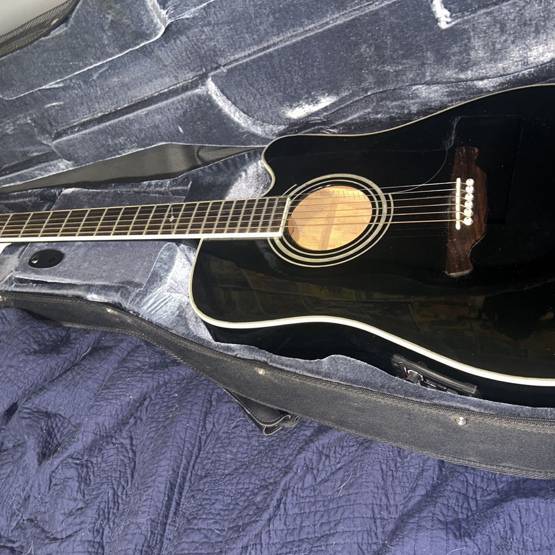 Alvarez AD-60 SC/BK Acoustic Electric Guitar