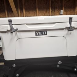Yeti Tundra 65 Cooler