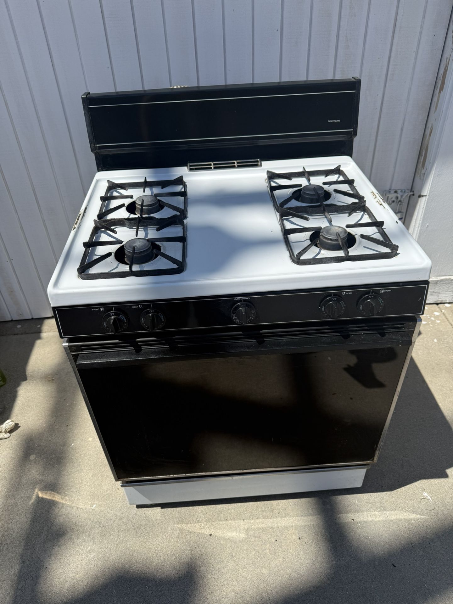 Kitchen stove