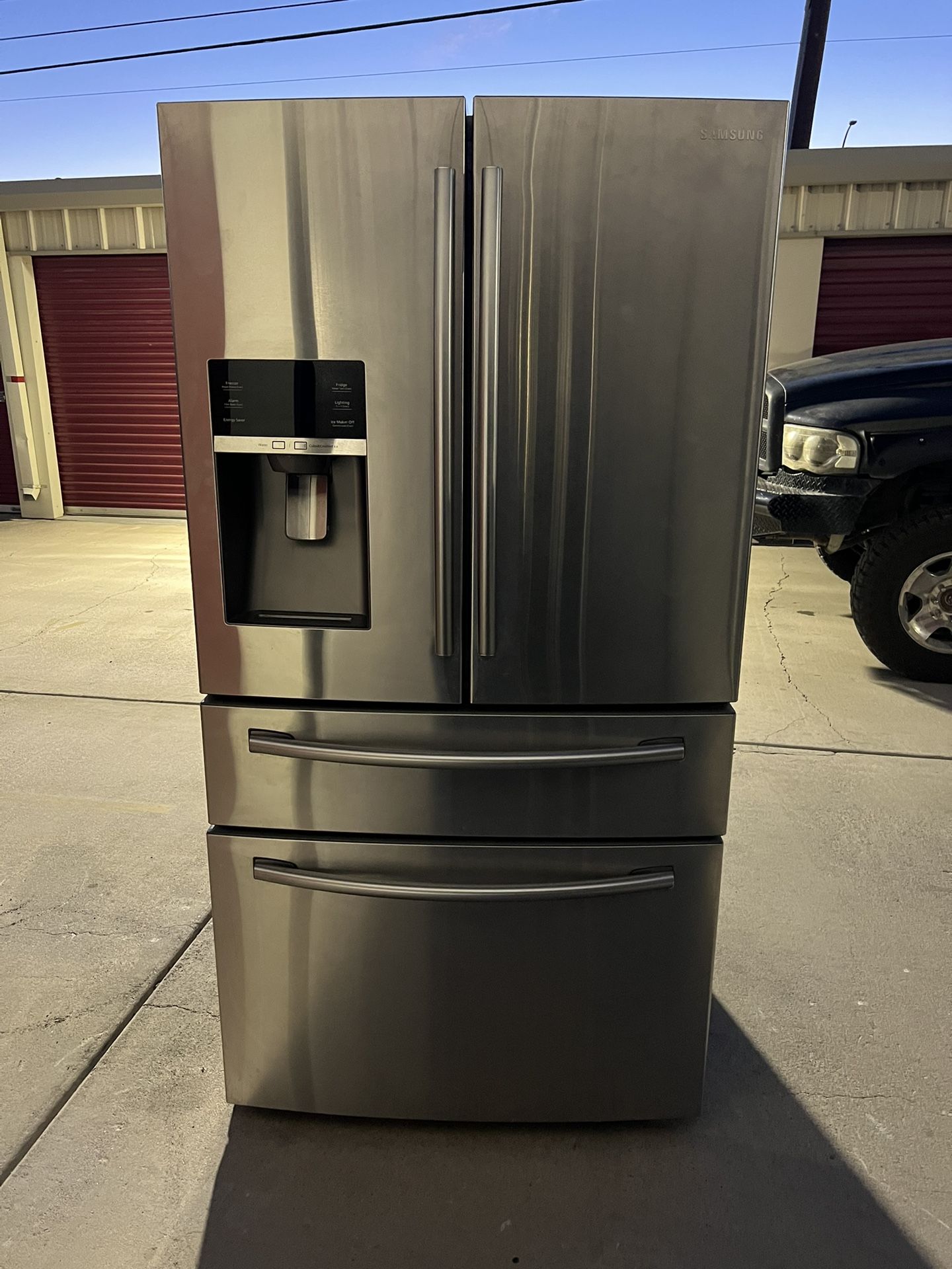 SAMSUNG REFRIGERATOR 