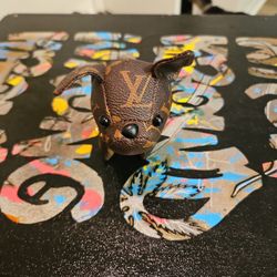 Lv Keychain 