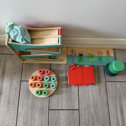 Lovevery The Adventurer Play Kit Months 16, 17, 18 Montessori Toys