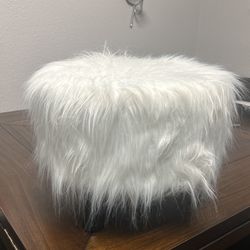 New Fur Stool With Matching  Rug