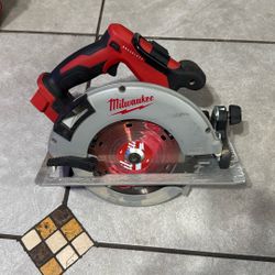 Milwaukee M18 Circular Saw