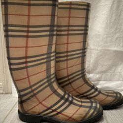 Rain boots 
