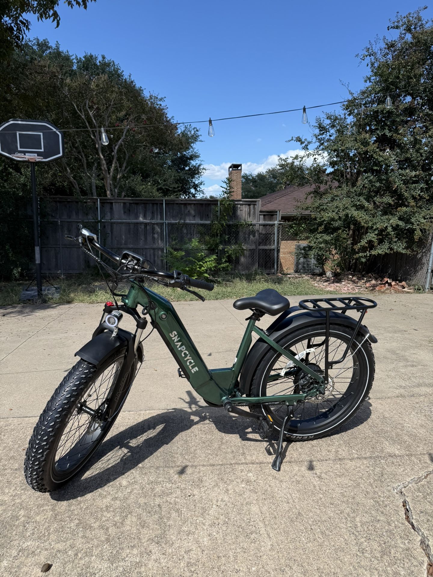 Like-New SnapCycle R1 Step-Thru E-Bikes – Only Ridden Once