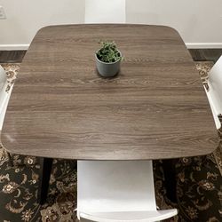 Ameriwood Walnut Dining Table Set (+4 Chairs)