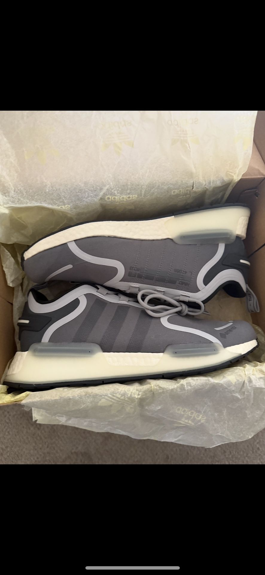 Size 11.5 Adidas NMD_V3 Gore-Tex Low Men's Running Shoes Grey IF7982