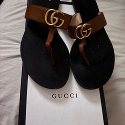 Women’s Gucci Sandals: Marmont