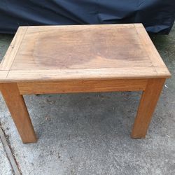 Wooden end table or small coffee table 31" x 21"