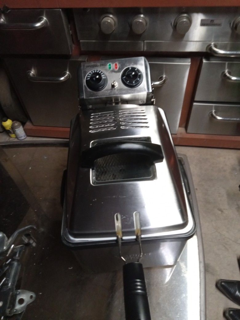 DEEP FRYER WORK GREAT AND GOOD CONDITION