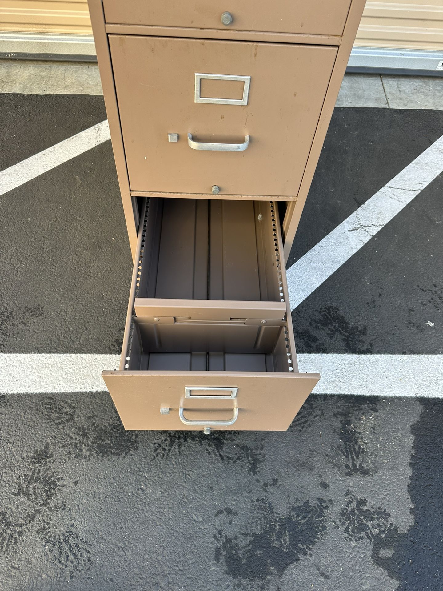 (HON) Metal File Cabinet / Gabinete De Metal