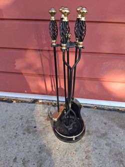 Fireplace tool set