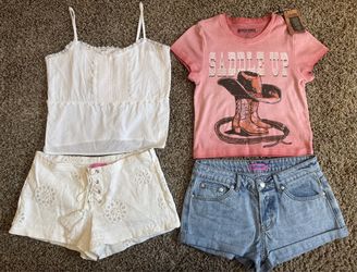 2 Pairs Edikted Shorts + Brandy Melville Tank + Cropped Grapic Tee Women’s Small