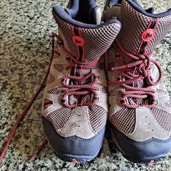 MERREL. made In Vietnam. Size 10.5.  Brown 