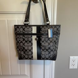 Coach Tote Bag With Matching Small Wallet 