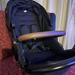 Joie Ginger Basinet  Used(with a cover) 