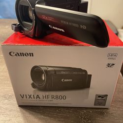 Canon Vixia HF R800