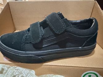 Black  old skool vans size 1.5/ Vans negros size 1.5