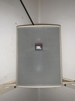 JBL speakers and amplifier