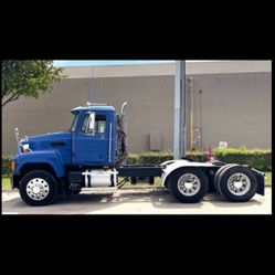 TRUCK TRACTOR CH613  BLUE 