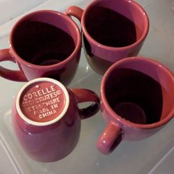 4 CORELLE COFFEE CUPS ( Used)