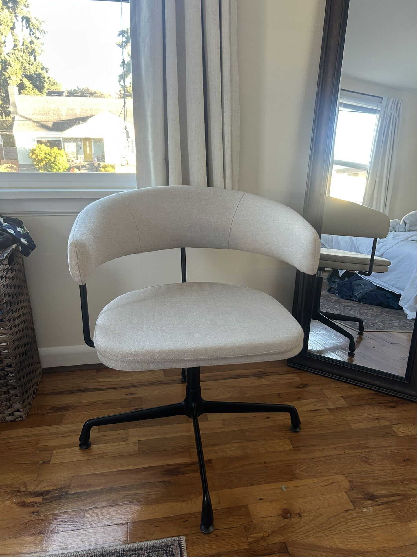 Article Renna Office Chair 
